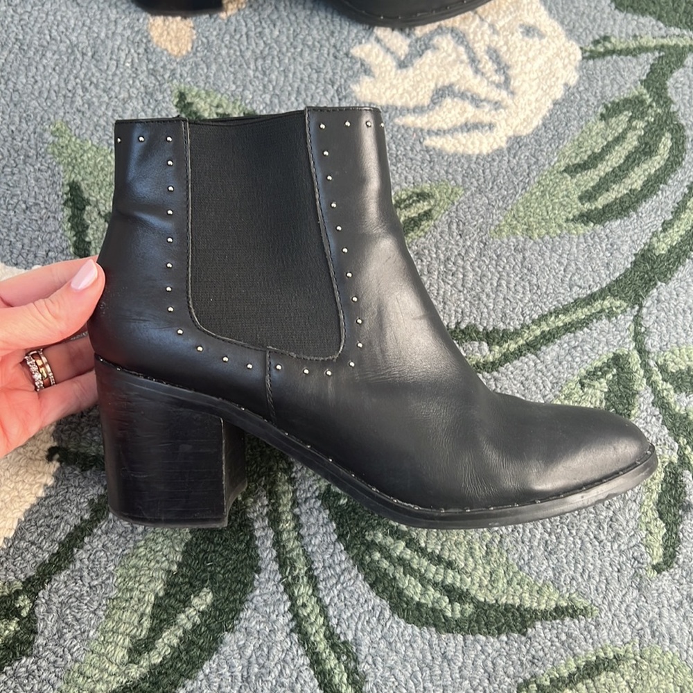 Steve Madden black bootie